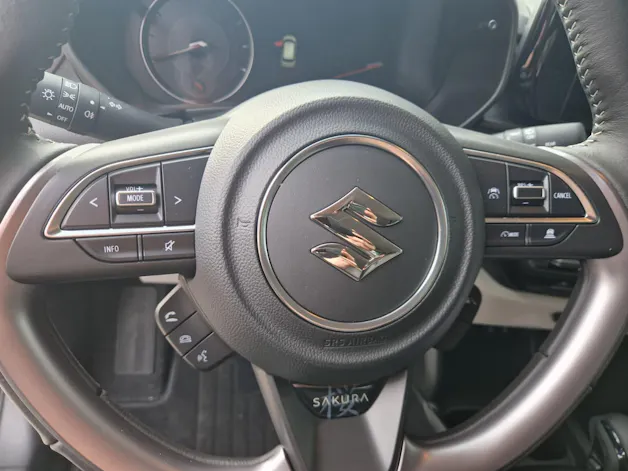 Suzuki Swift 1.2 Sakura Hybrid