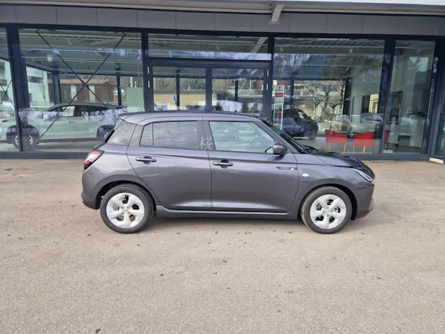 Suzuki Swift 1.2 Sakura Hybrid