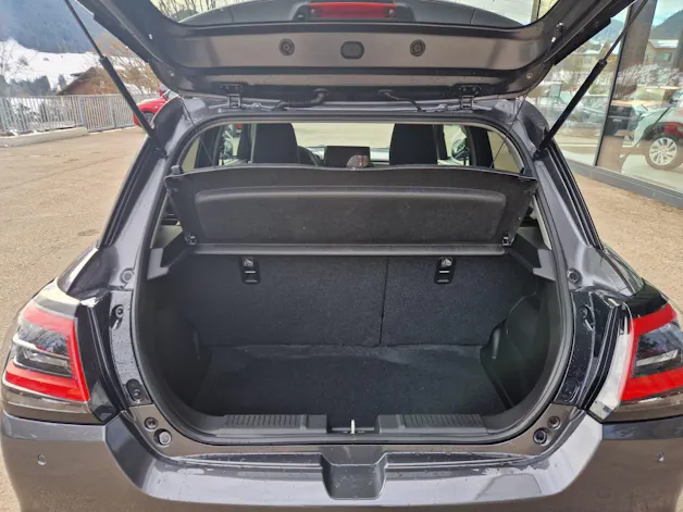 Suzuki Swift 1.2 Sakura Hybrid