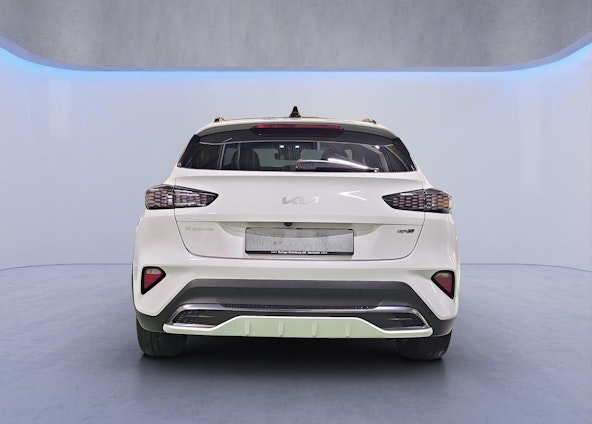 Vehicle image 3 Vehicle image 3