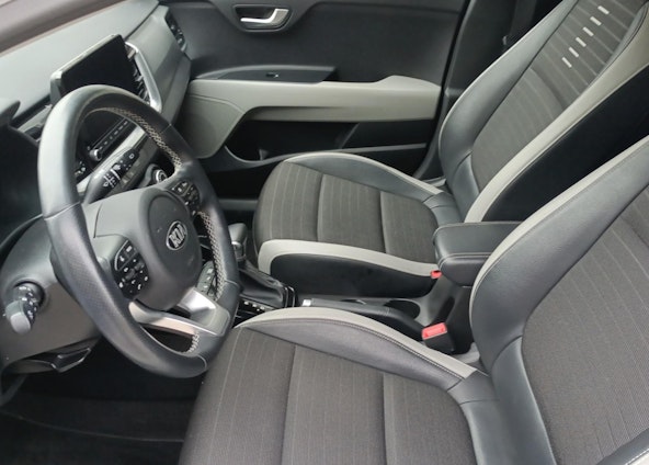 Vehicle image 4 Vehicle image 4