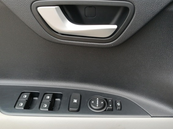 Vehicle image 6 Vehicle image 6