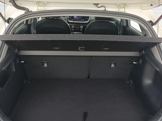 Vehicle image 9 Vehicle image 9