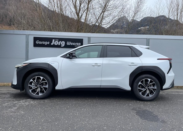 Vehicle image 2 Vehicle image 2