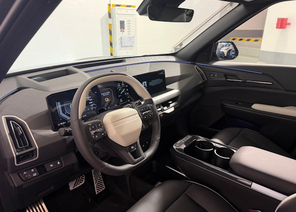 Vehicle image 4 Vehicle image 4