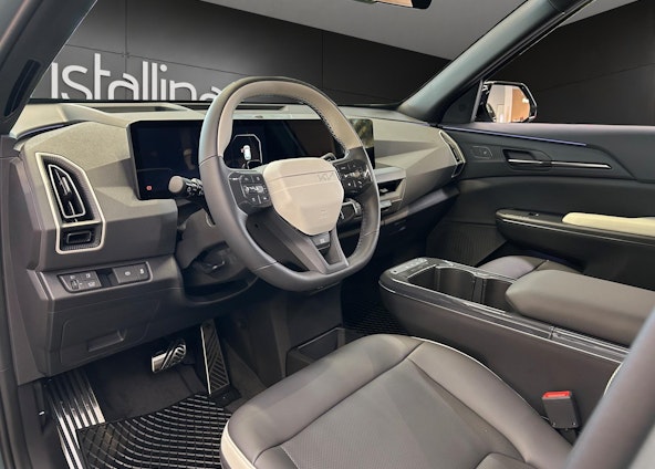 Vehicle image 6 Vehicle image 6