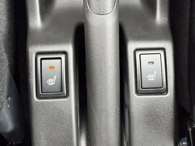 Suzuki Swift 1.2 Sakura Top Hybrid 4x4