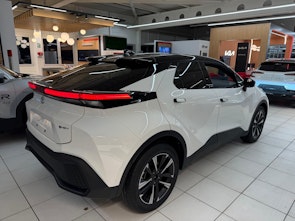 Vehicle image TOYOTA C-HR 1.8 HEV Swiss Edition