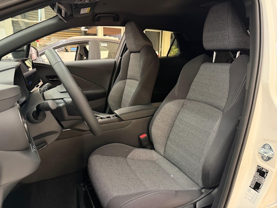 Vehicle image 6 Vehicle image 6