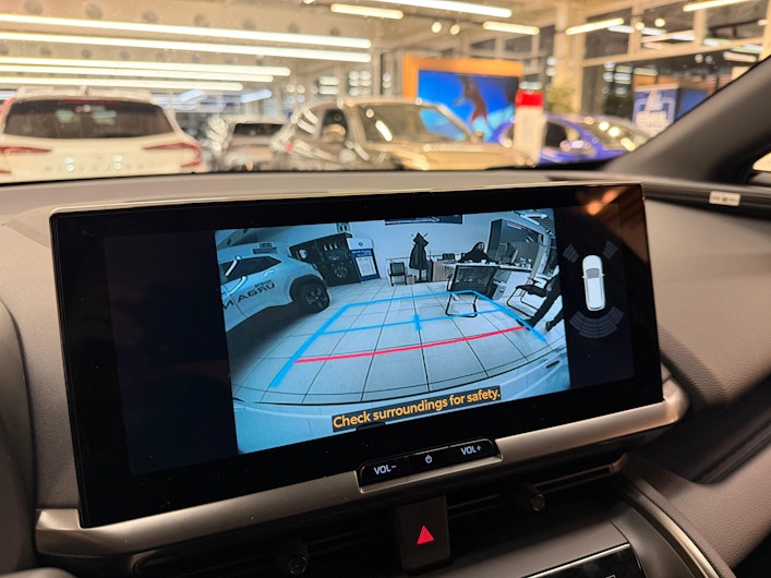 Vehicle image TOYOTA C-HR