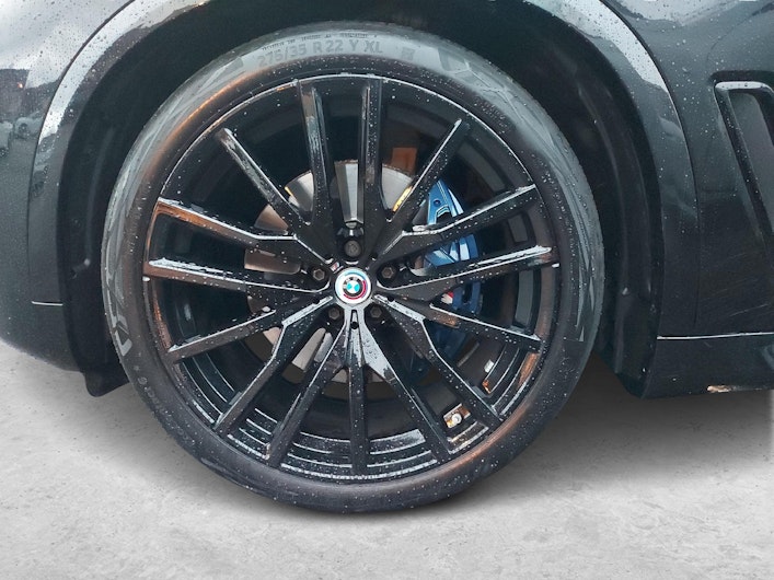 Vehicle image BMW X5