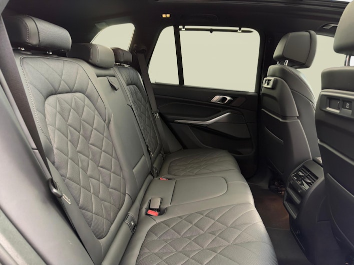 Vehicle image BMW X5