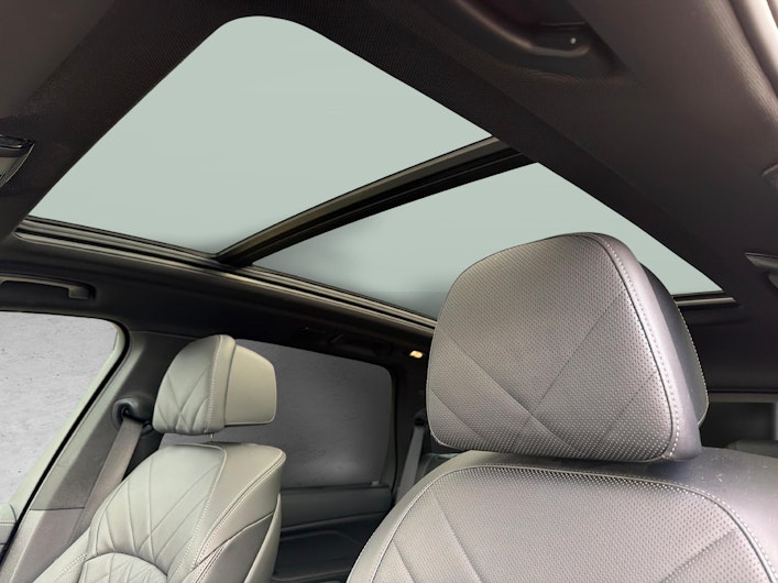 Vehicle image BMW X5