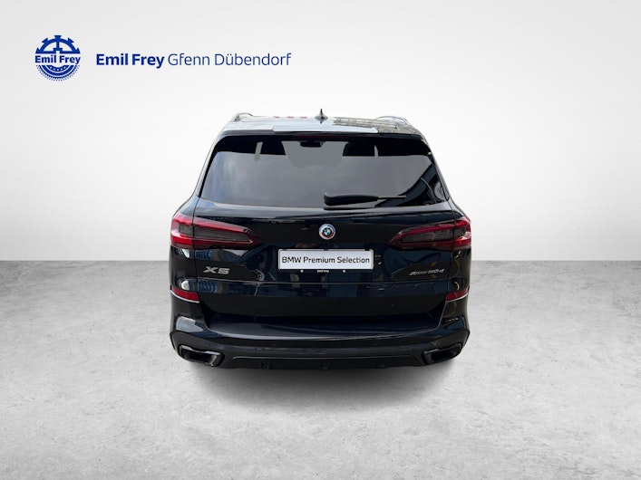 Vehicle image BMW X5