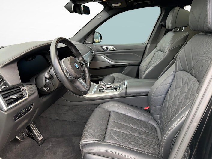 Vehicle image BMW X5