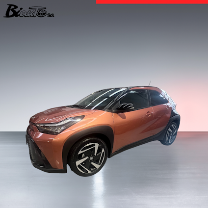 First vehicle image First vehicle image