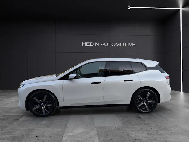 BMW iX xDrive45