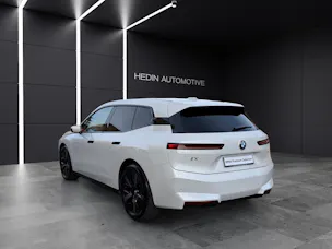 BMW iX xDrive45