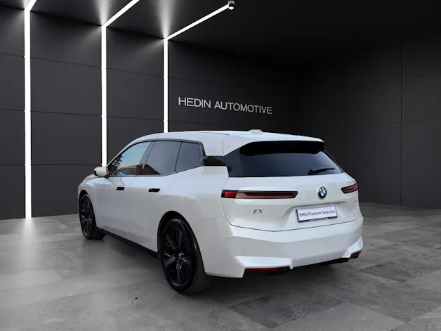 BMW iX xDrive45