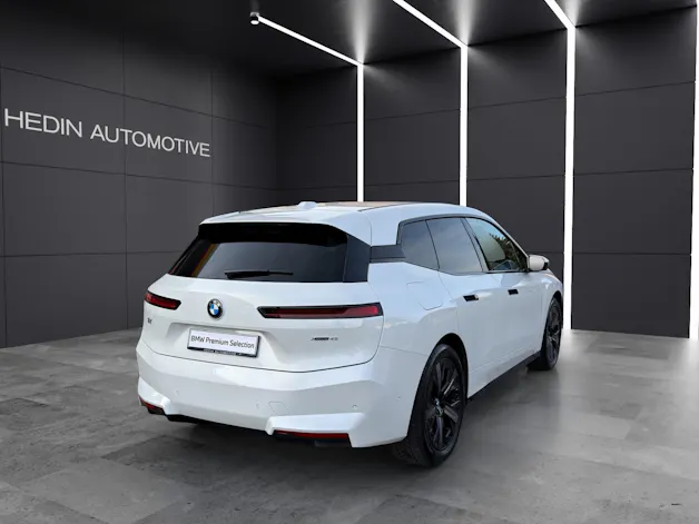 BMW iX xDrive45