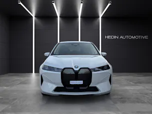 BMW iX xDrive45