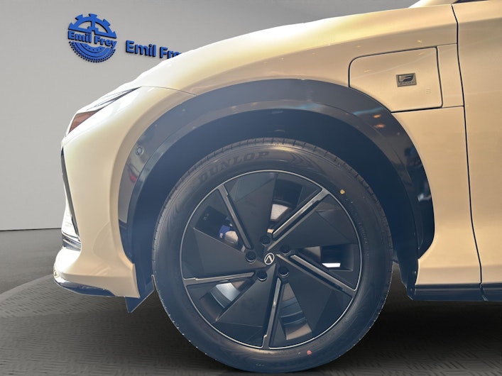 Vehicle image LEXUS RZ