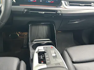 BMW 230e xDrive paddles Active Tourer