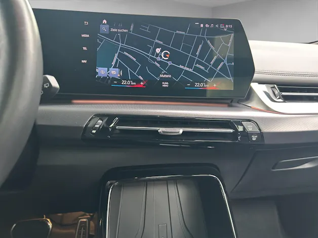 BMW 230e xDrive paddles Active Tourer