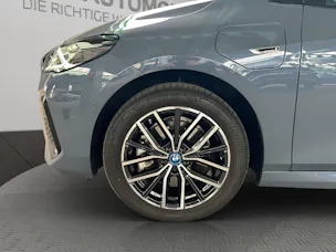 BMW 230e xDrive paddles Active Tourer