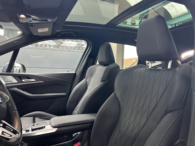 BMW 230e xDrive paddles Active Tourer