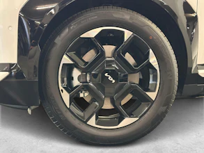 https://vehicle.imgix.net/4163217/910bb20e-766d-4fe4-a171-ec5d03478199.jpg