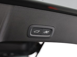 immagine del veicolo VOLVO XC40 2.0 B4 MH Ultra Dark