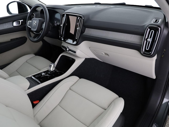 immagine del veicolo VOLVO XC40