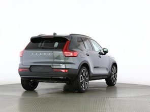 immagine del veicolo VOLVO XC40 2.0 B4 MH Ultra Dark