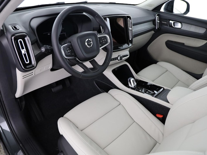 immagine del veicolo VOLVO XC40