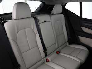 immagine del veicolo VOLVO XC40 2.0 B4 MH Ultra Dark