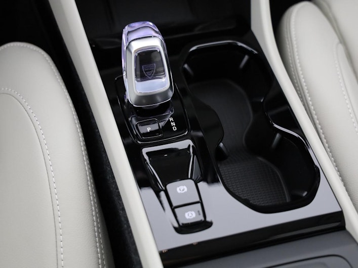 immagine del veicolo VOLVO XC40