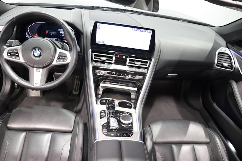 Vehicle image BMW 8 SERIES