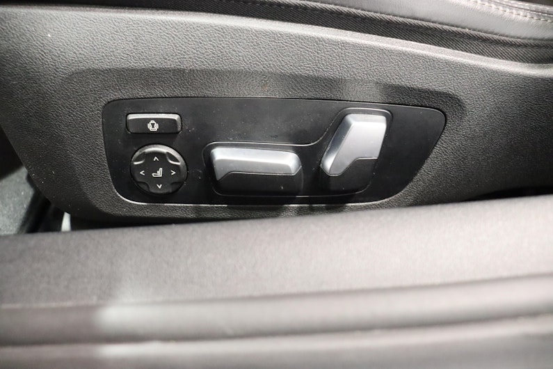 Vehicle image BMW 8 SERIES