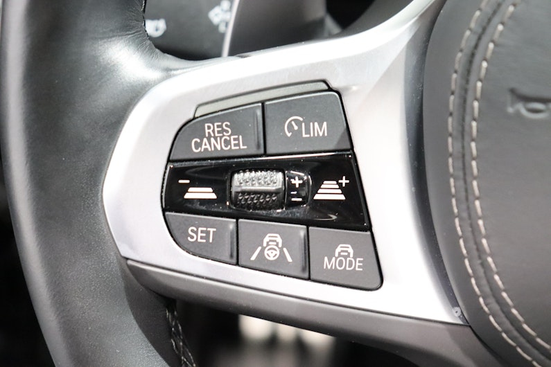 Vehicle image BMW 8 SERIES