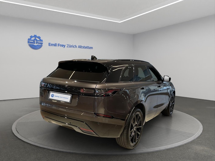 Vehicle image LAND ROVER RANGE ROVER VELAR