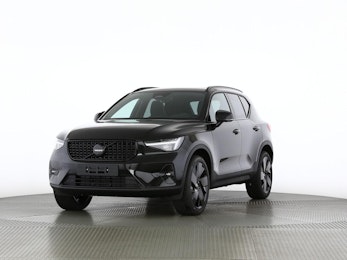 immagine del veicolo VOLVO XC40 2.0 B4 MH Black Edition immagine del veicolo VOLVO XC40 2.0 B4 MH Black Edition