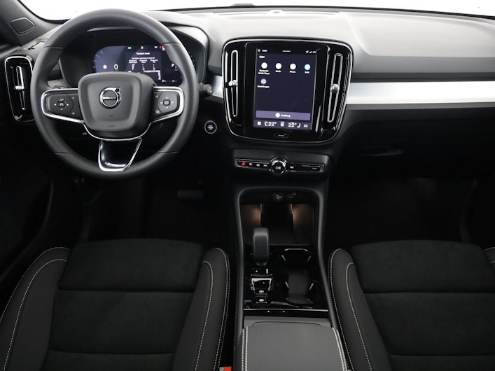 immagine del veicolo VOLVO XC40