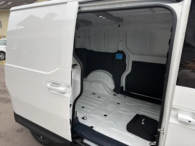 Kia PV5 Cargo 51.5 kWh Plus