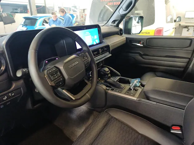 Toyota Land Cruiser 2.8 D 48V Invincible