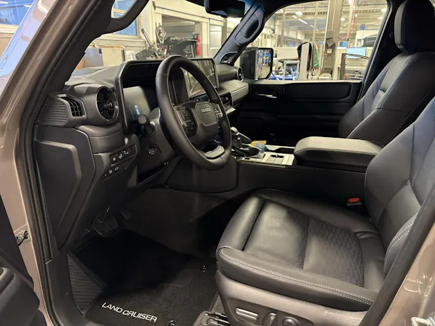 Toyota Land Cruiser 2.8 D 48V Invincible
