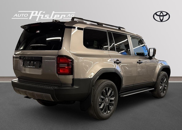 Vehicle image 3 Vehicle image 3