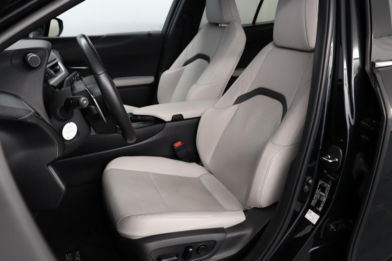 Vehicle image LEXUS UX