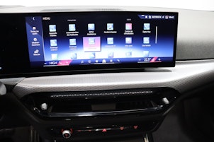 Vehicle image BMW 330d xDrive Touring