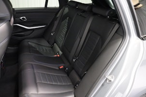 Vehicle image BMW 330d xDrive Touring